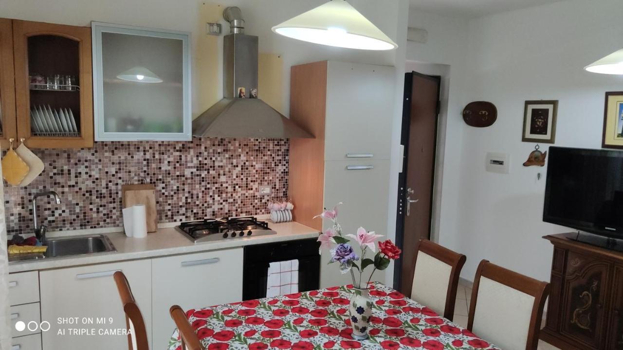App Con Giardino Porticato Di Uso Esclusivo Solo Per Le Famiglie Apartment San Benedetto del Tronto Bagian luar foto