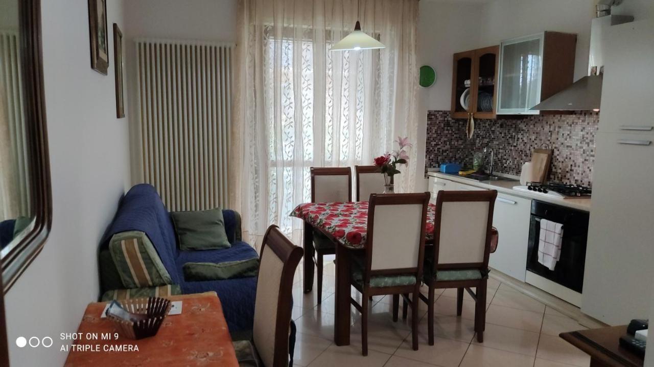 App Con Giardino Porticato Di Uso Esclusivo Solo Per Le Famiglie Apartment San Benedetto del Tronto Bagian luar foto