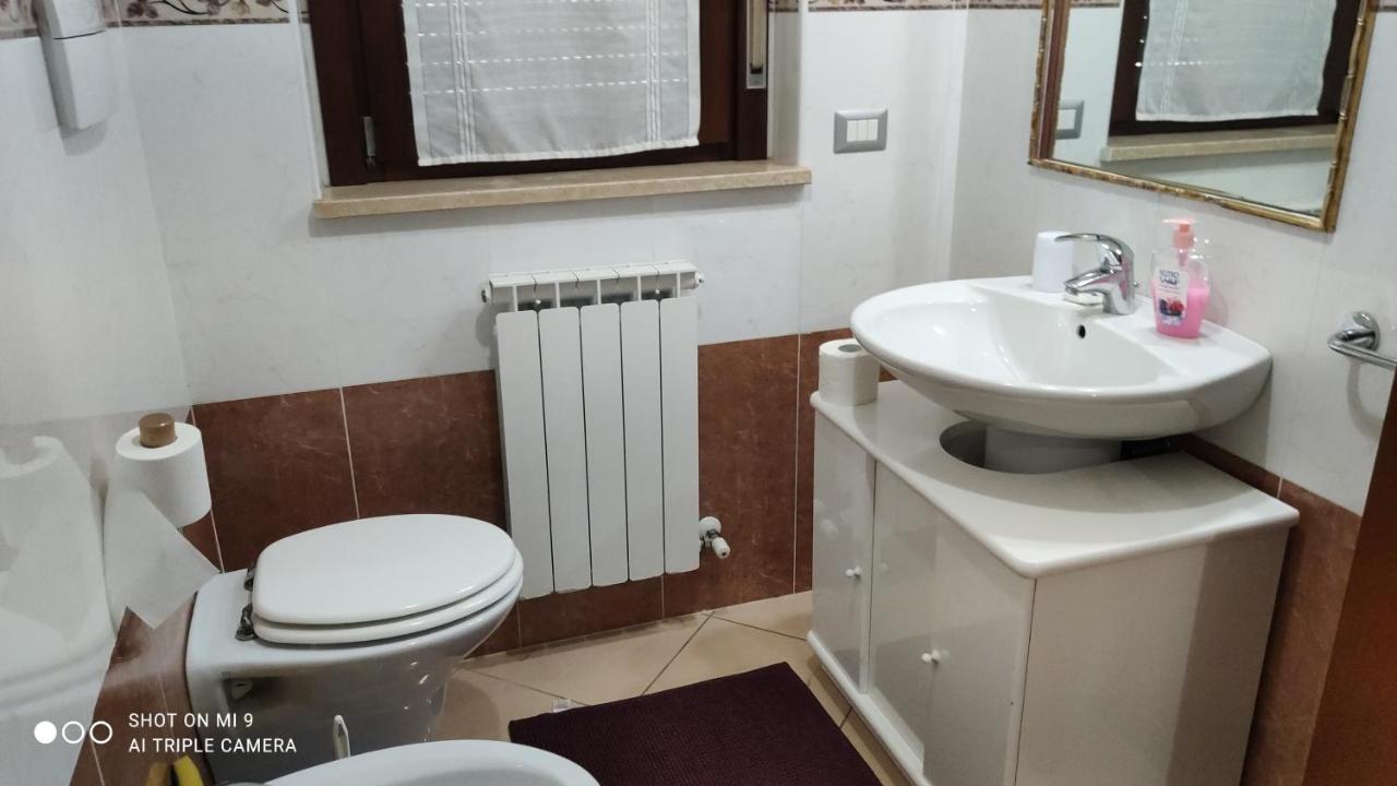 App Con Giardino Porticato Di Uso Esclusivo Solo Per Le Famiglie Apartment San Benedetto del Tronto Bagian luar foto