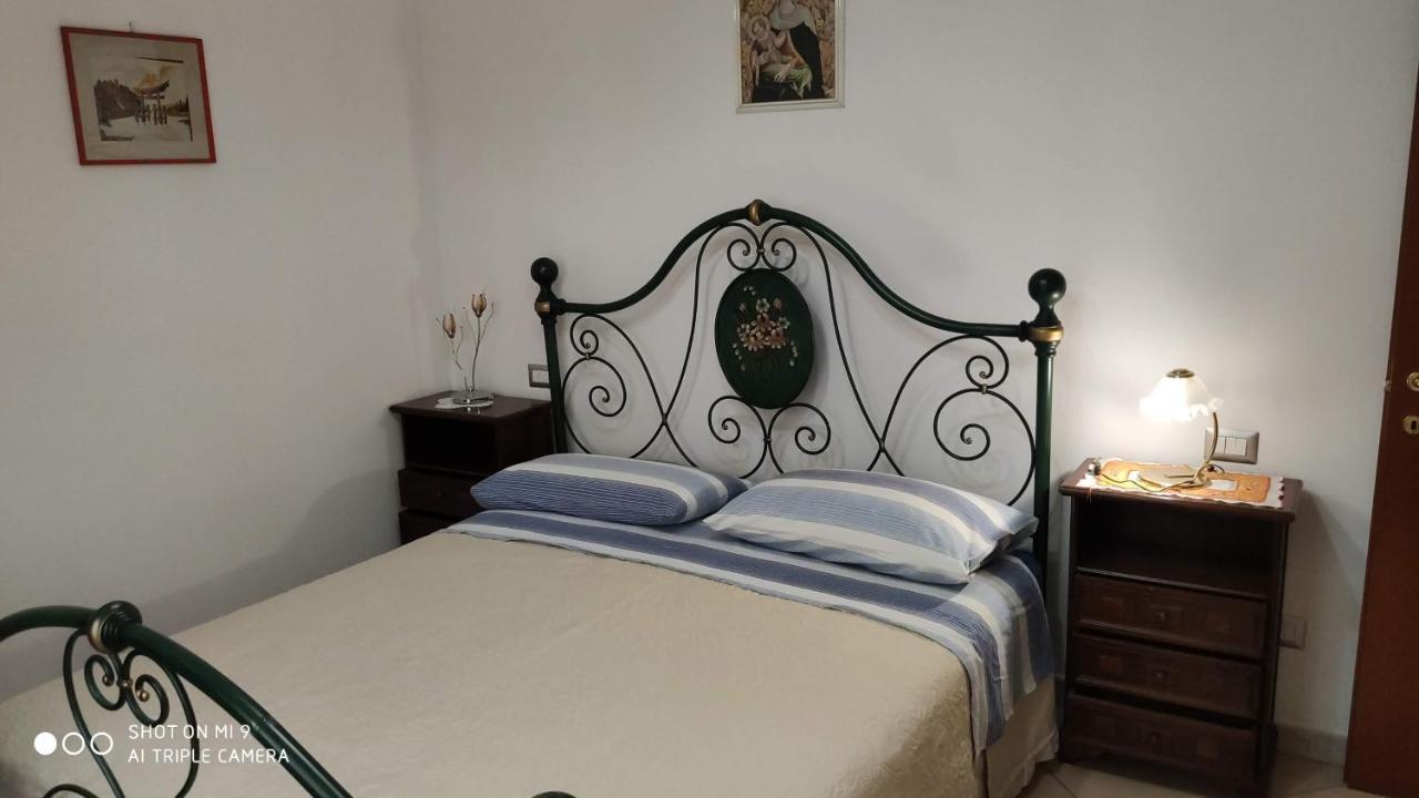 App Con Giardino Porticato Di Uso Esclusivo Solo Per Le Famiglie Apartment San Benedetto del Tronto Bagian luar foto
