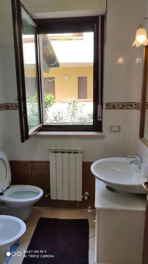 App Con Giardino Porticato Di Uso Esclusivo Solo Per Le Famiglie Apartment San Benedetto del Tronto Bagian luar foto