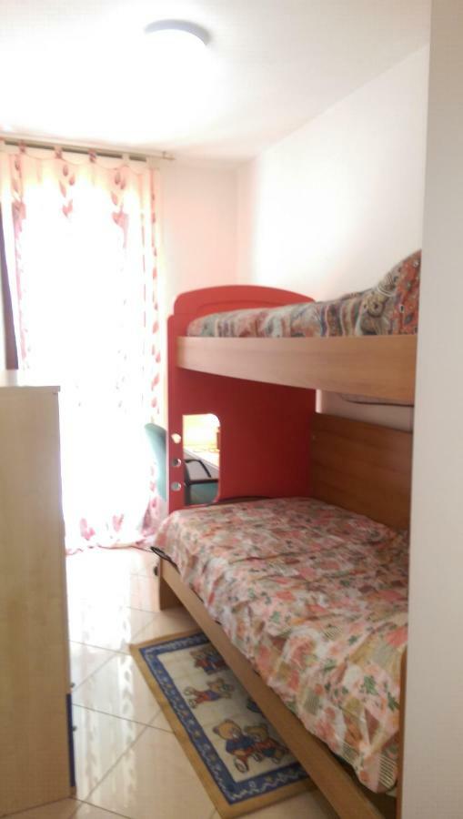 App Con Giardino Porticato Di Uso Esclusivo Solo Per Le Famiglie Apartment San Benedetto del Tronto Bagian luar foto