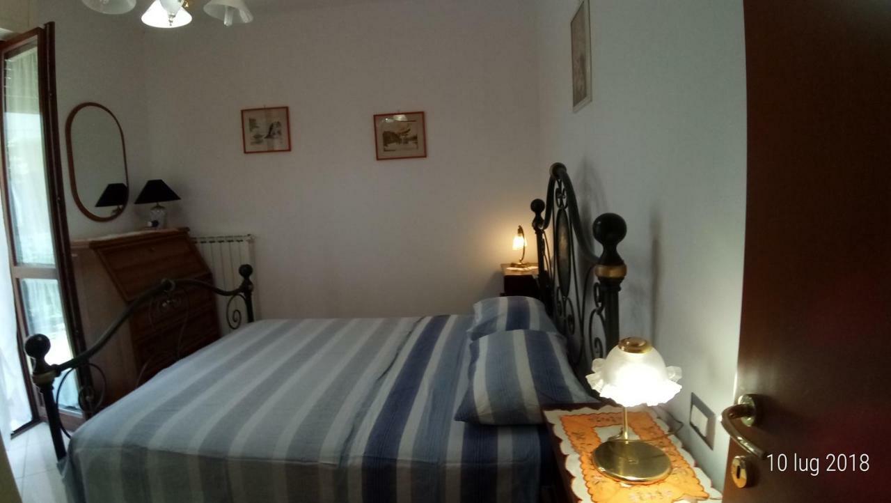 App Con Giardino Porticato Di Uso Esclusivo Solo Per Le Famiglie Apartment San Benedetto del Tronto Bagian luar foto