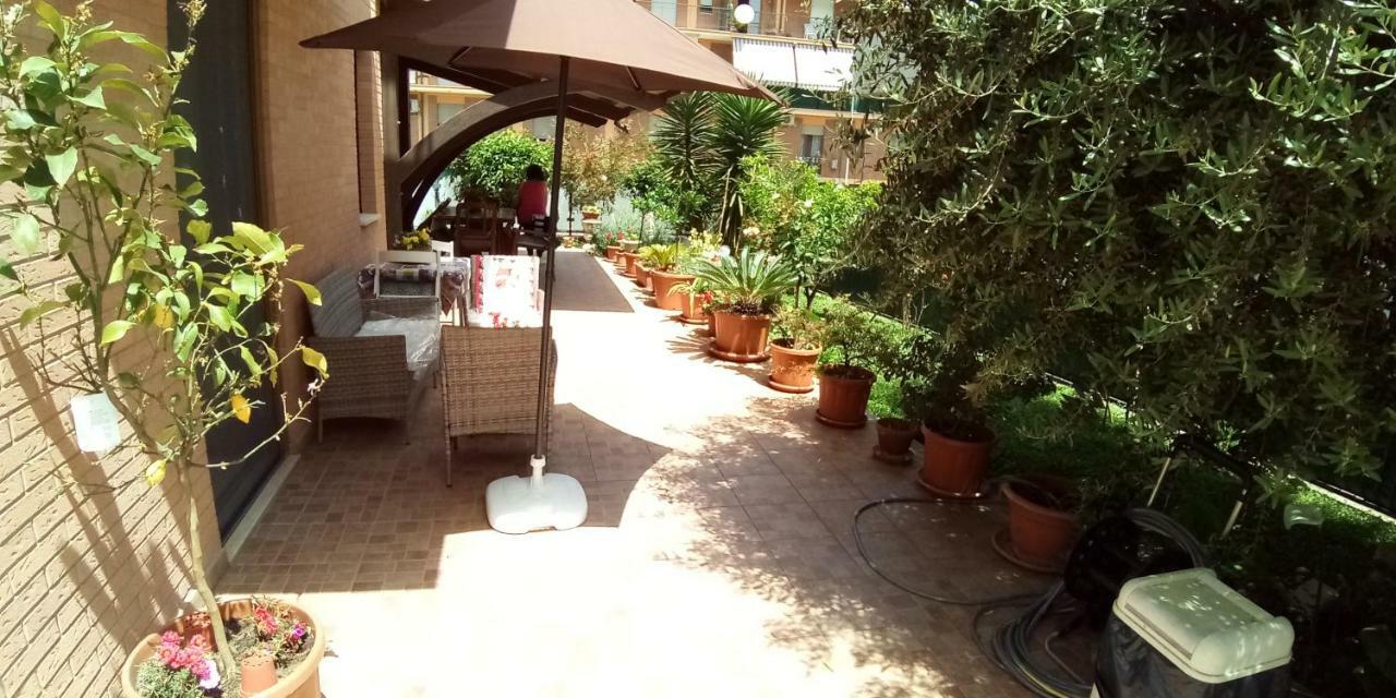 App Con Giardino Porticato Di Uso Esclusivo Solo Per Le Famiglie Apartment San Benedetto del Tronto Bagian luar foto